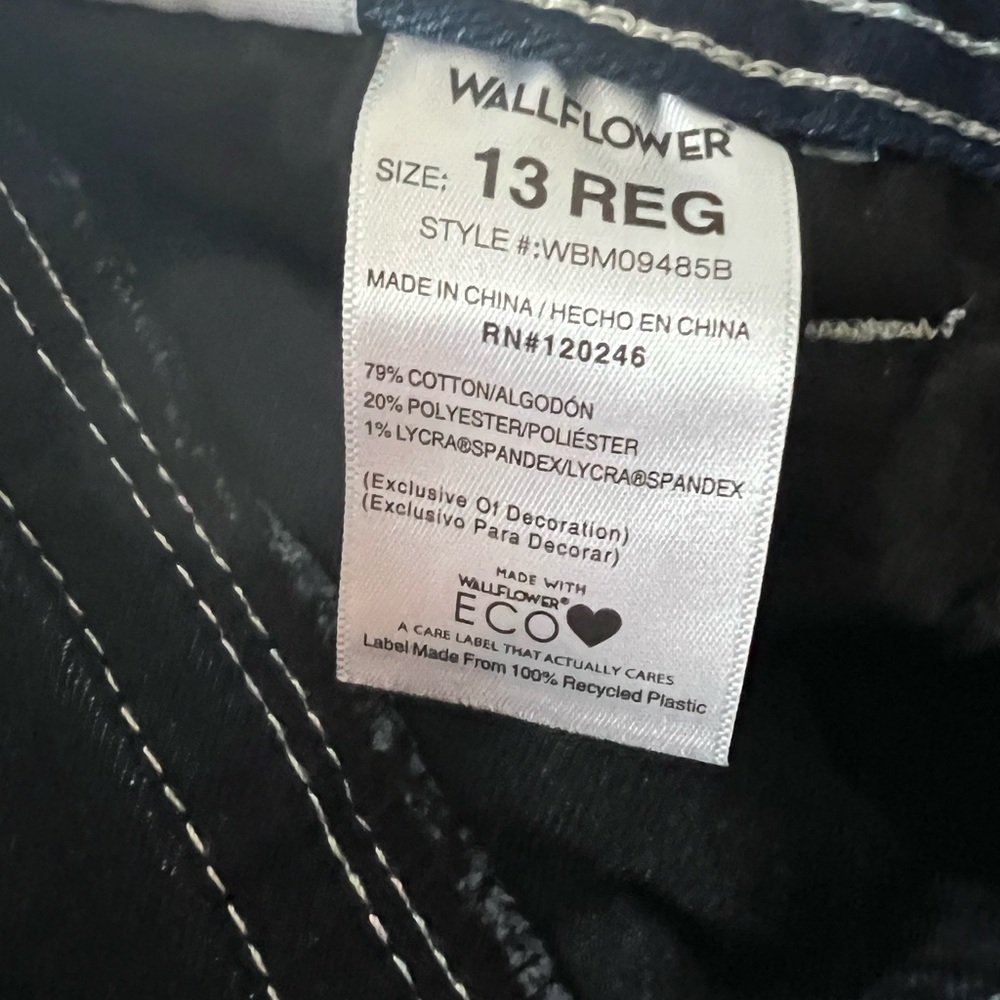 NWT Wallflower Curvy Bootcut jeans size 13 - Picture 4 of 8